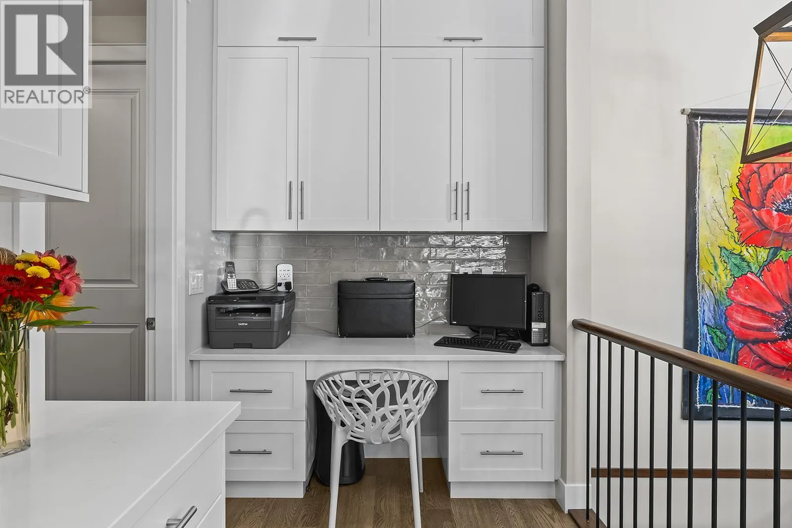 1827 Viewpoint Drive