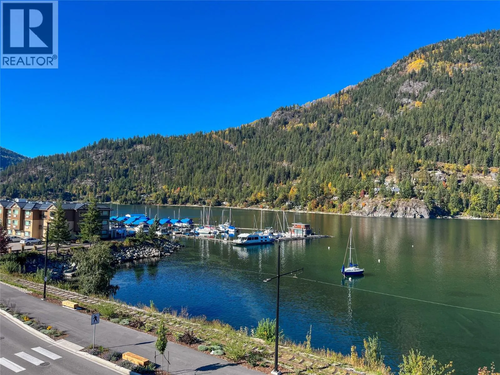 920 Lakeside Drive Unit# 313