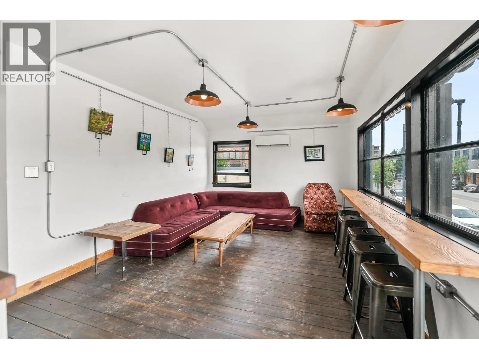 1615 Dickson Avenue Unit# 100