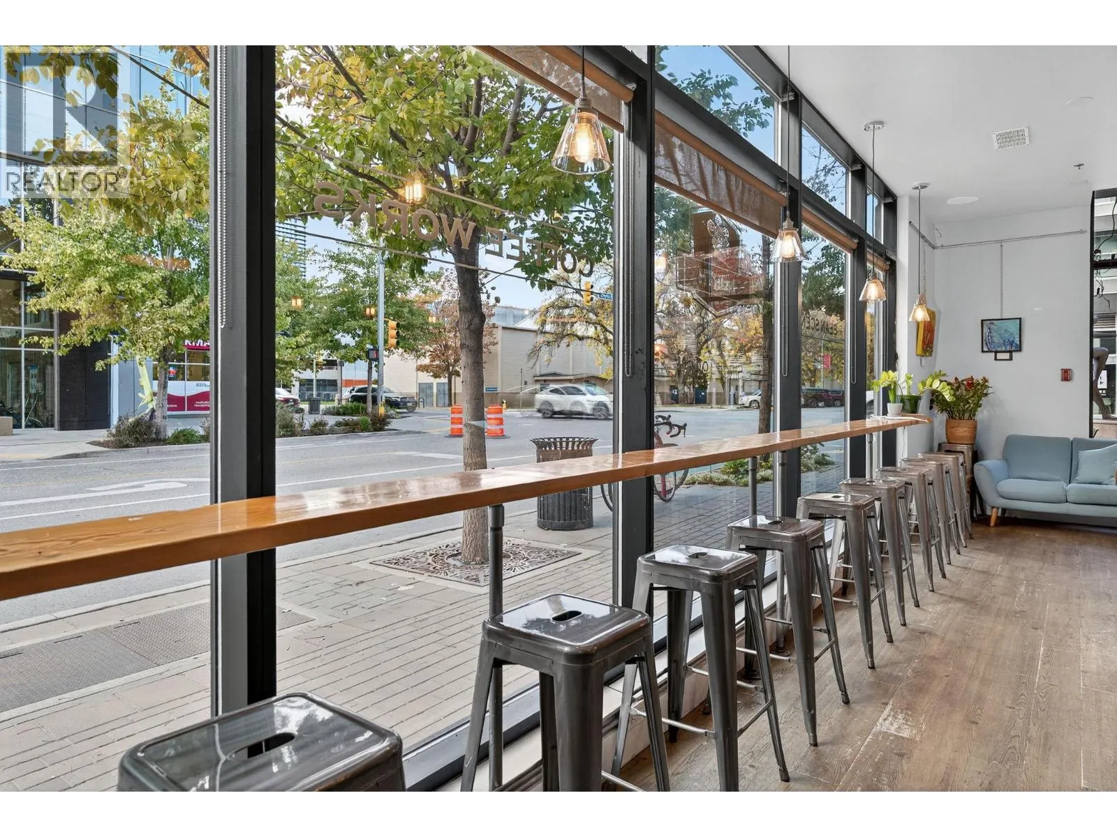 1615 Dickson Avenue Unit# 100