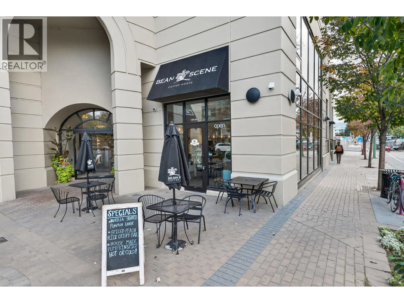 1615 Dickson Avenue Unit# 100
