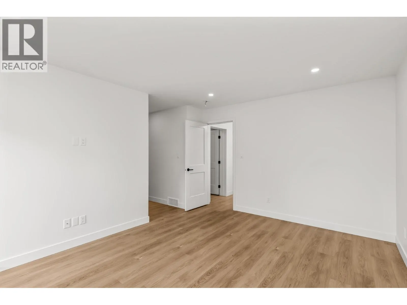 5011 TOWGOOD Place Unit# 103