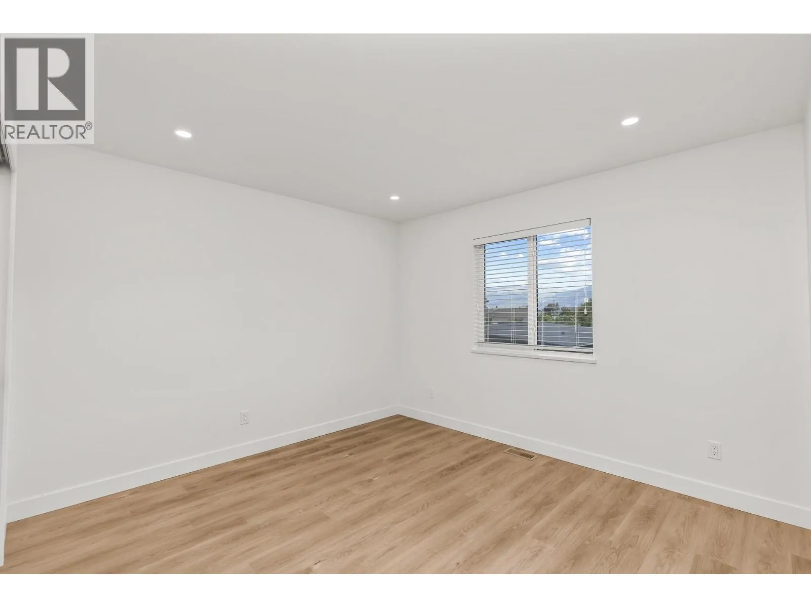 5011 TOWGOOD Place Unit# 103