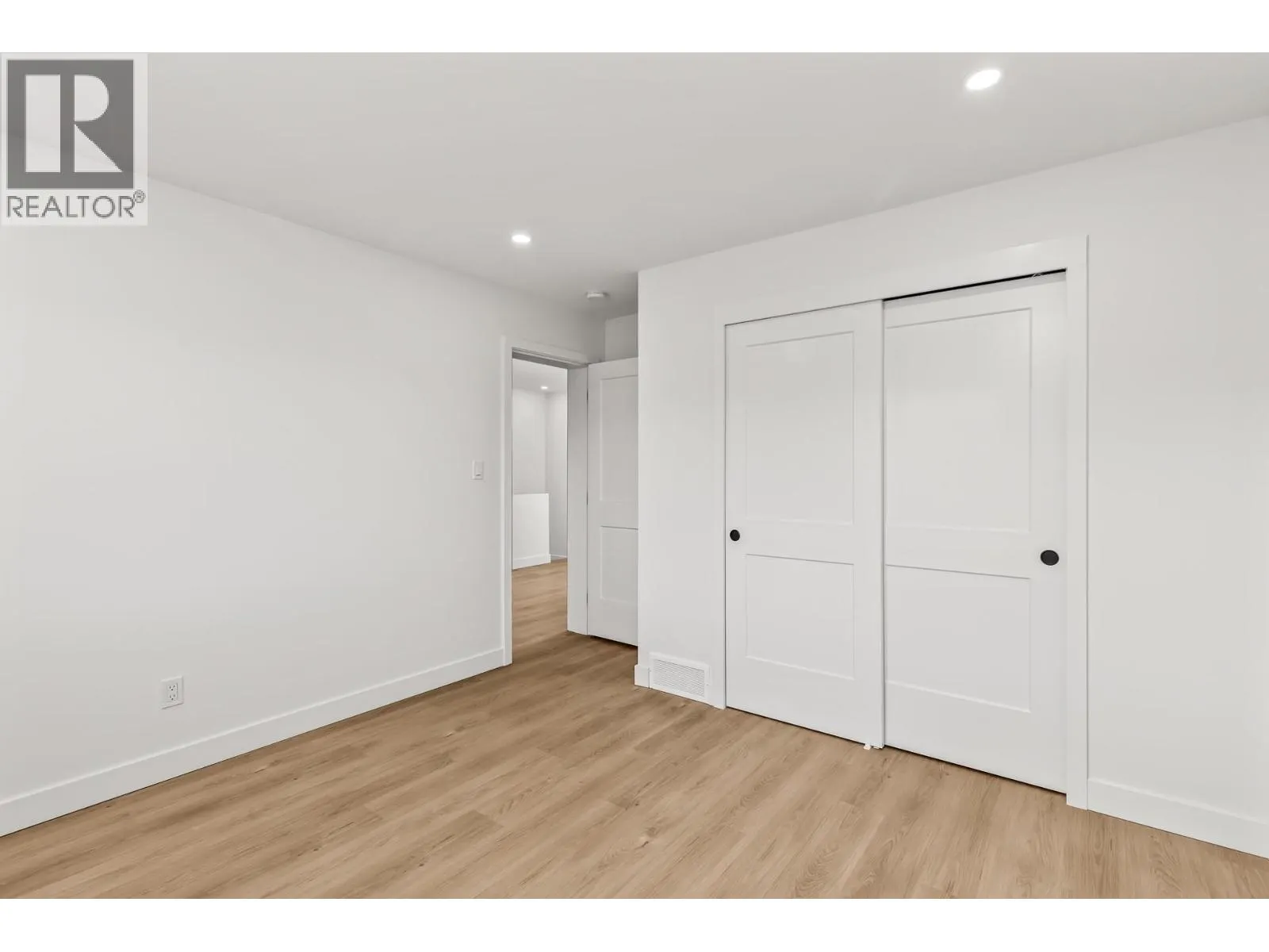 5011 TOWGOOD Place Unit# 103