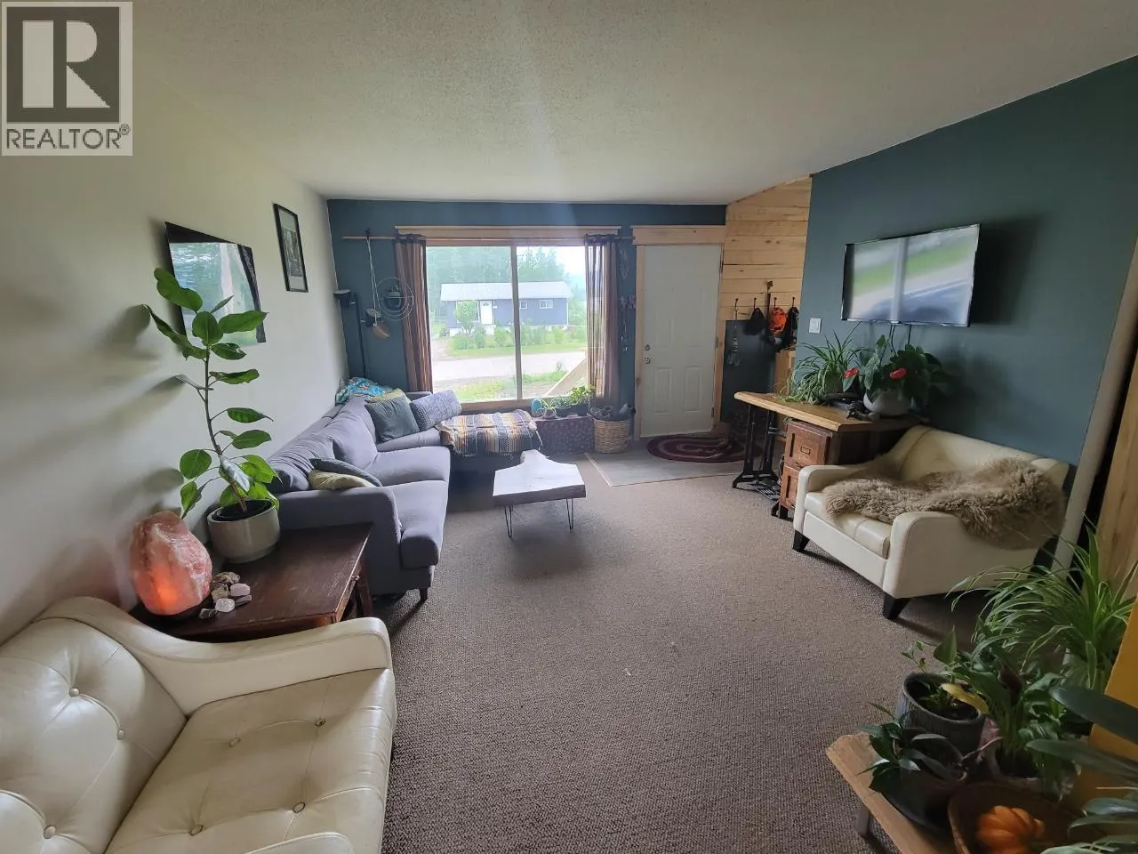 4728 Wabi Crescent Road
