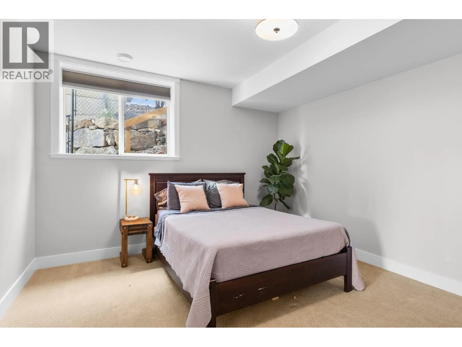 2555 Tallus Ridge Drive