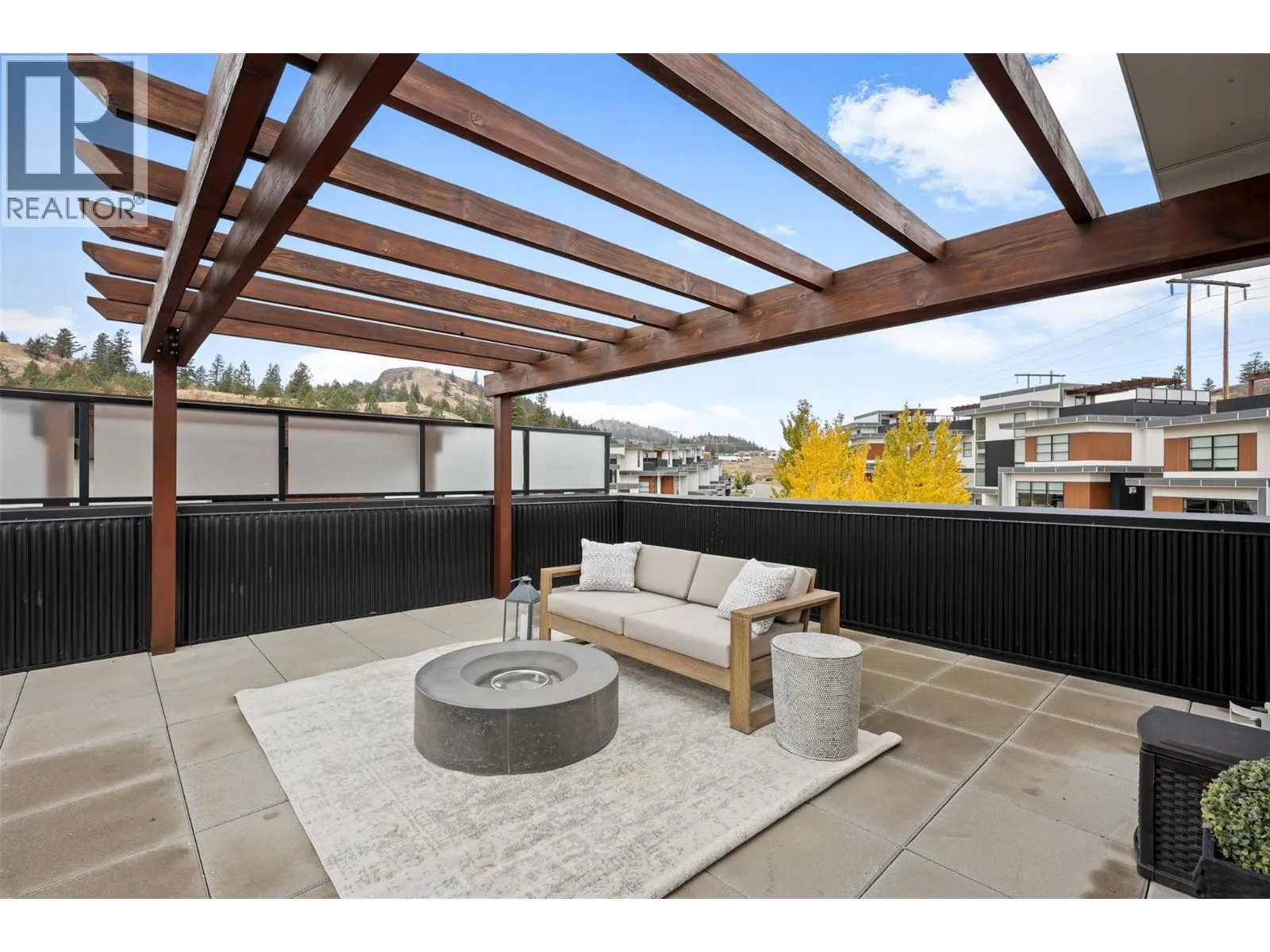 1395 PRAIRIE ROSE Drive Unit# 18