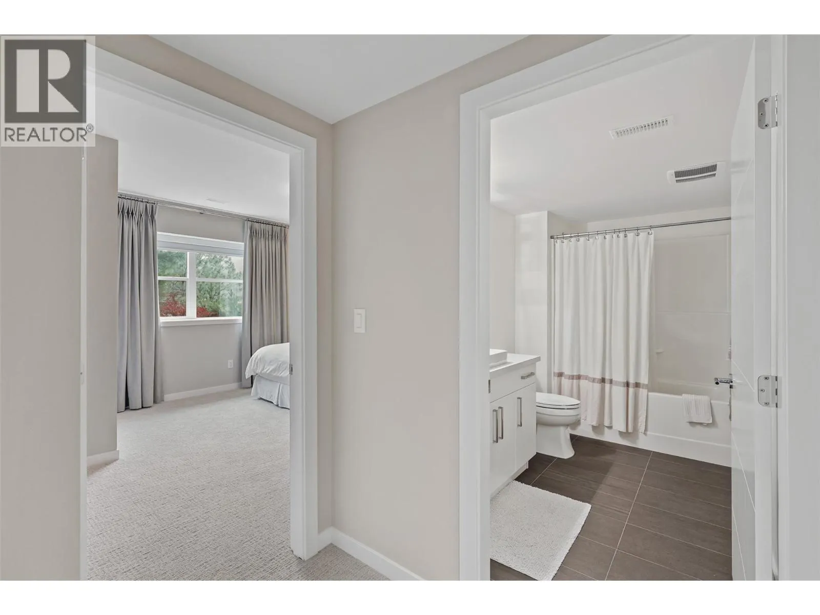 1395 PRAIRIE ROSE Drive Unit# 18