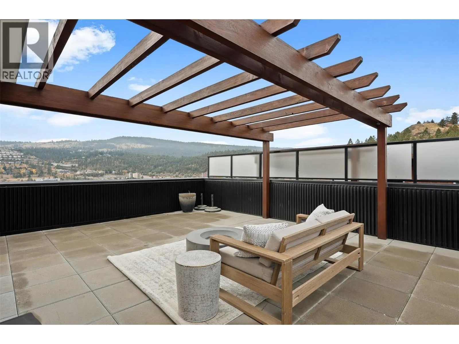 1395 PRAIRIE ROSE Drive Unit# 18