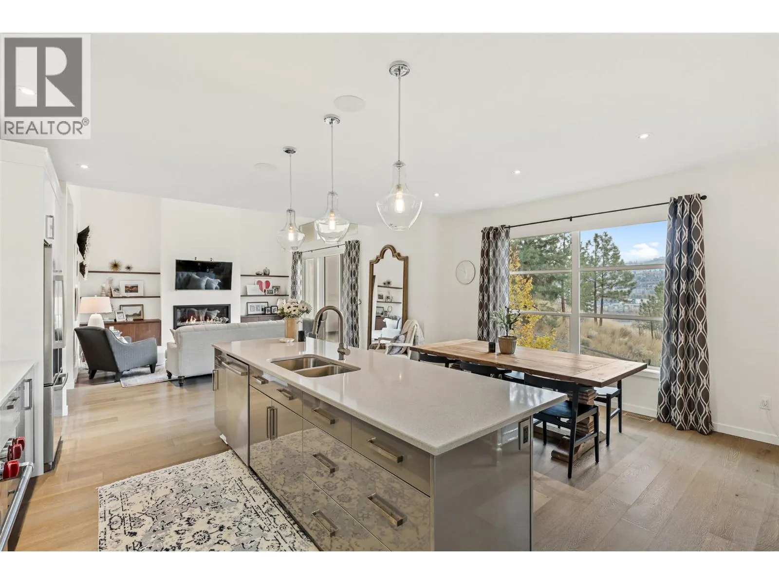 1395 PRAIRIE ROSE Drive Unit# 18