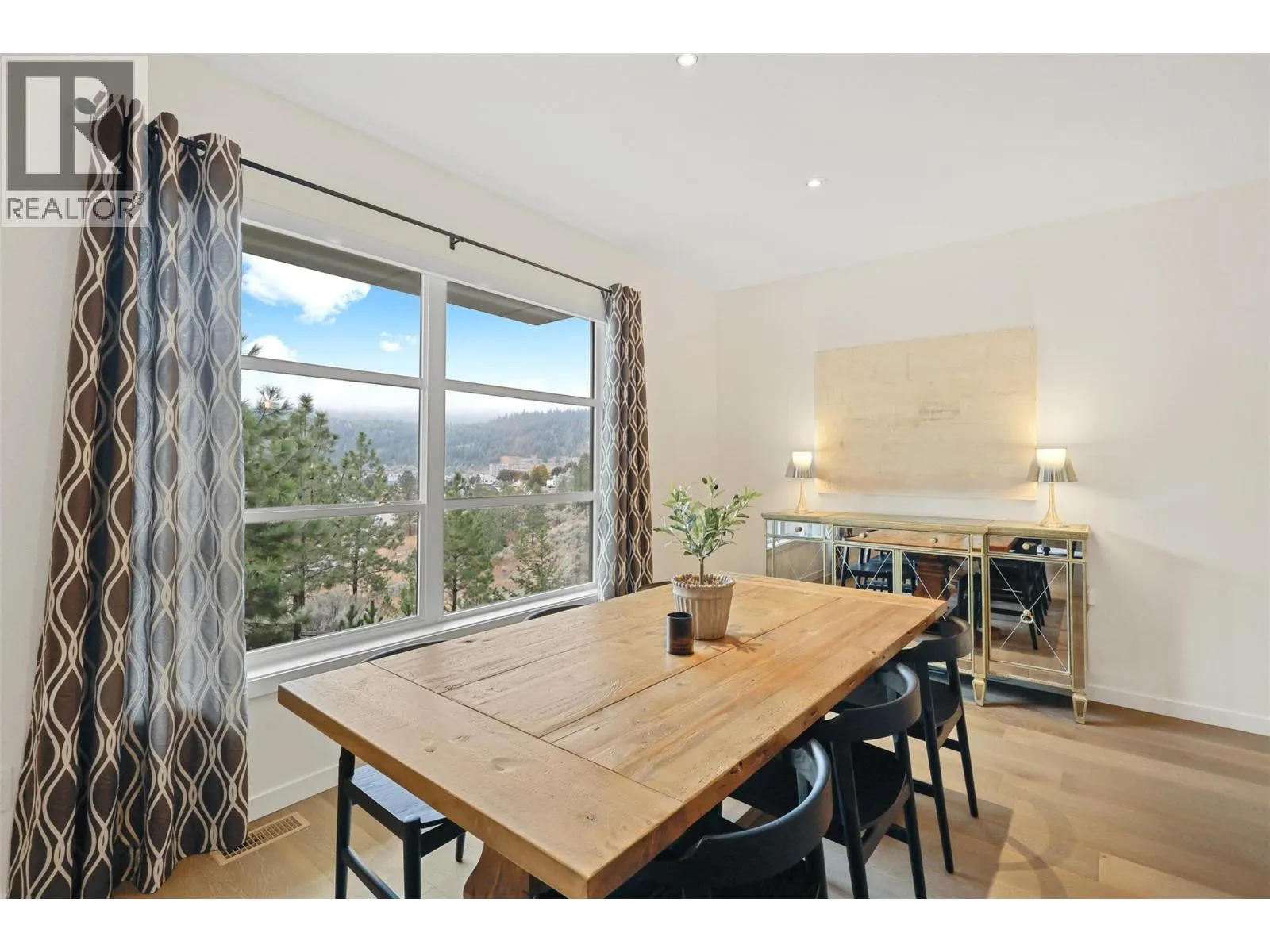 1395 PRAIRIE ROSE Drive Unit# 18