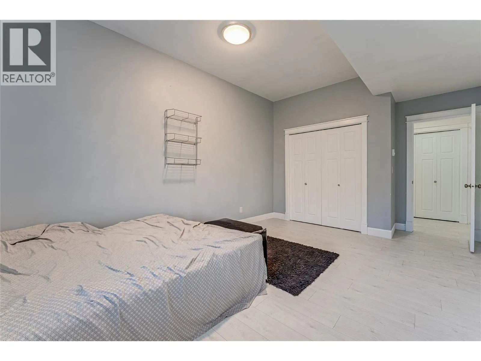 2485 Hornby Terrace