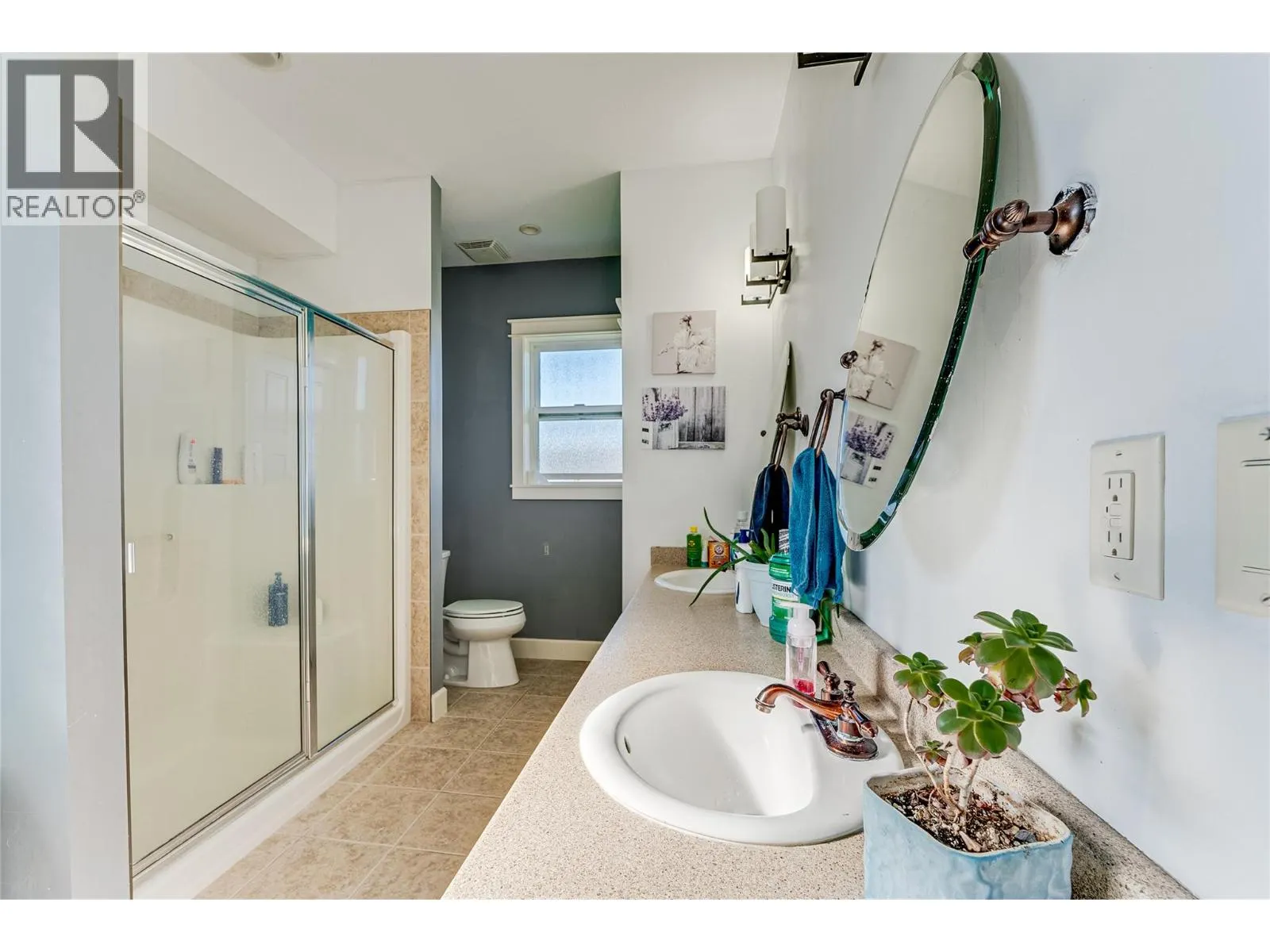 2485 Hornby Terrace