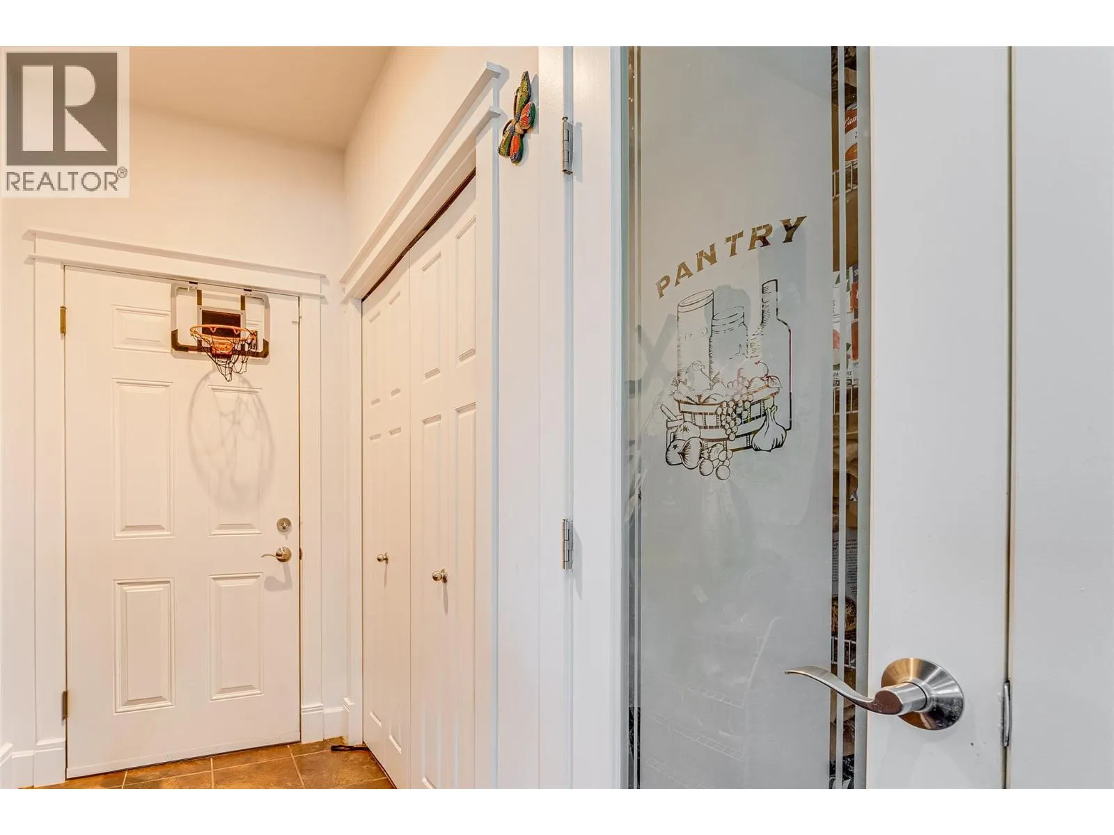 2485 Hornby Terrace