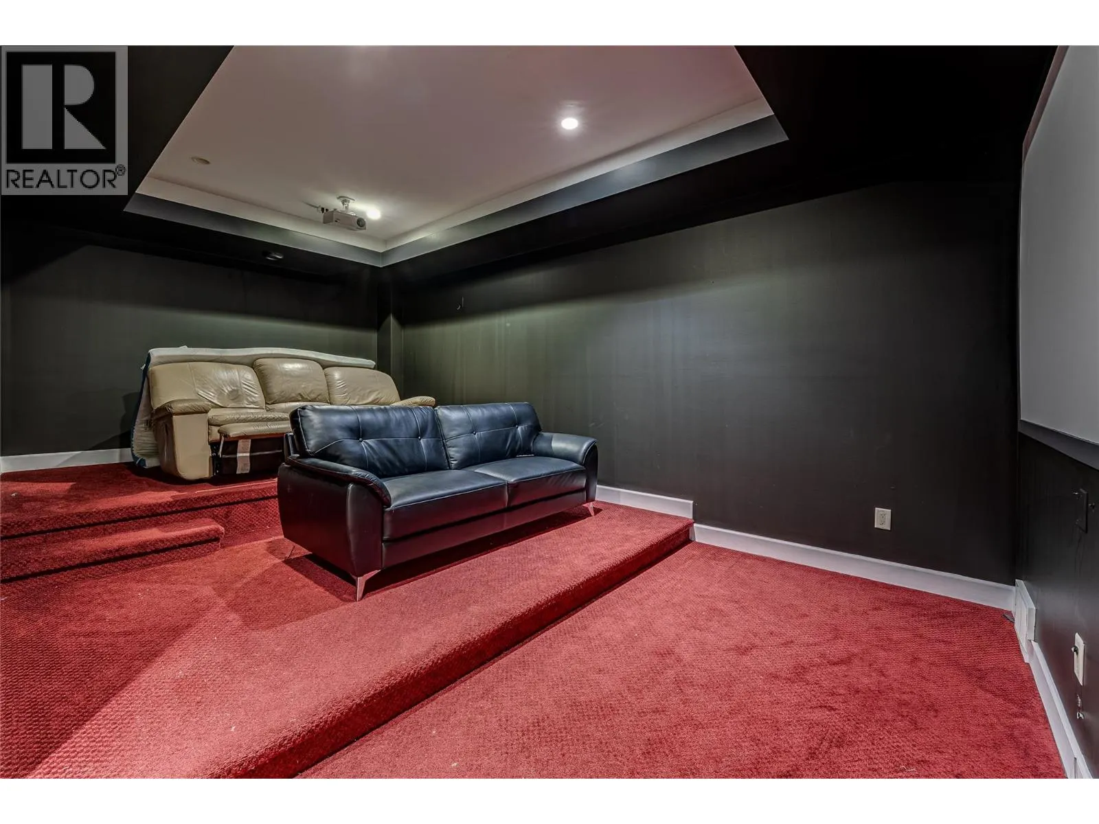 2485 Hornby Terrace