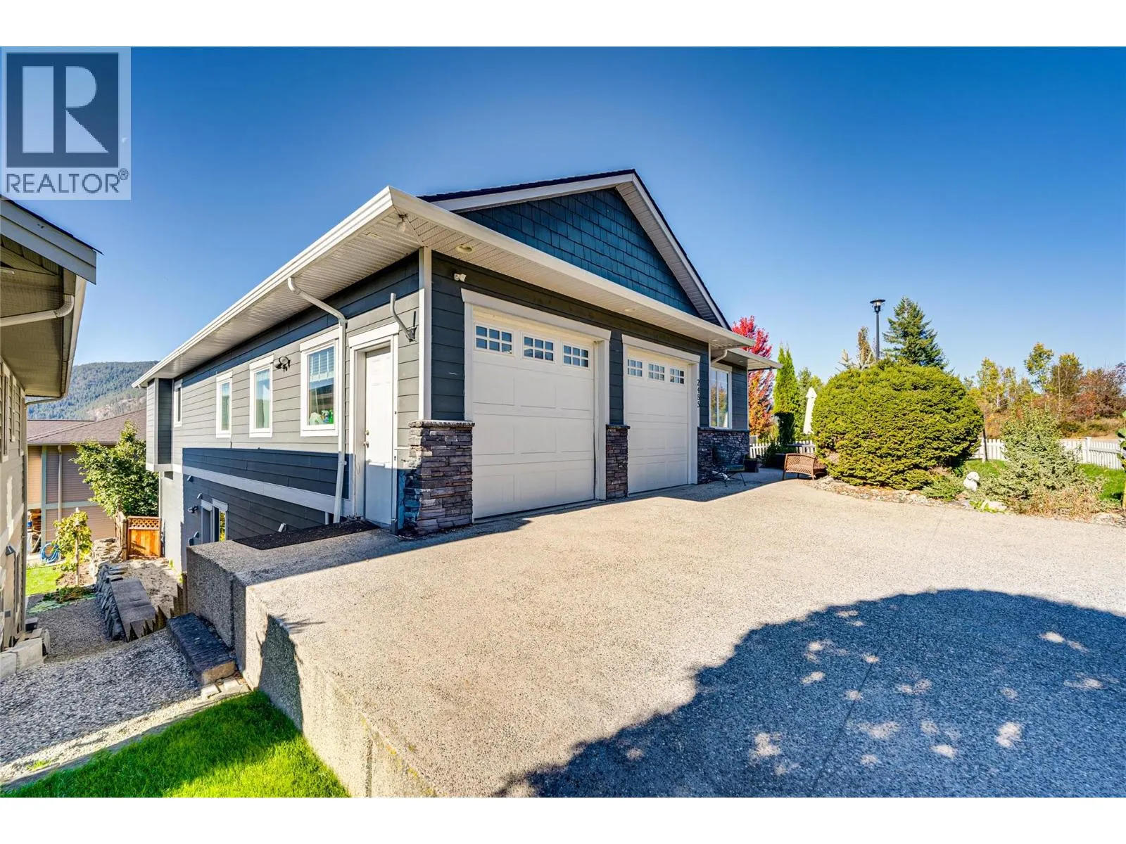 2485 Hornby Terrace