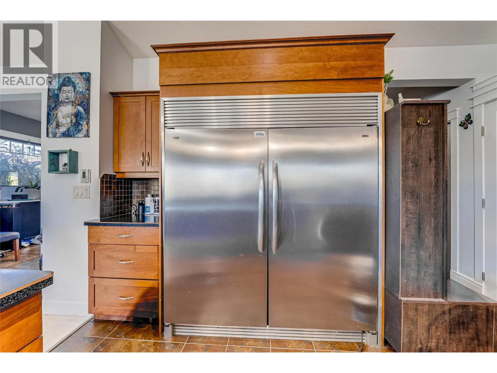 2485 Hornby Terrace