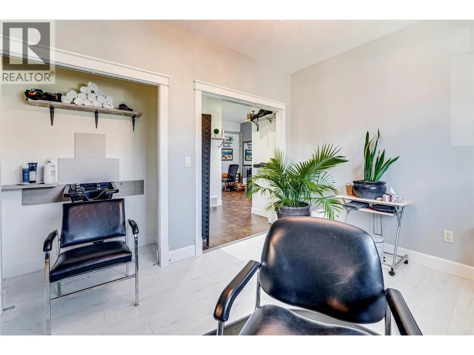 2485 Hornby Terrace