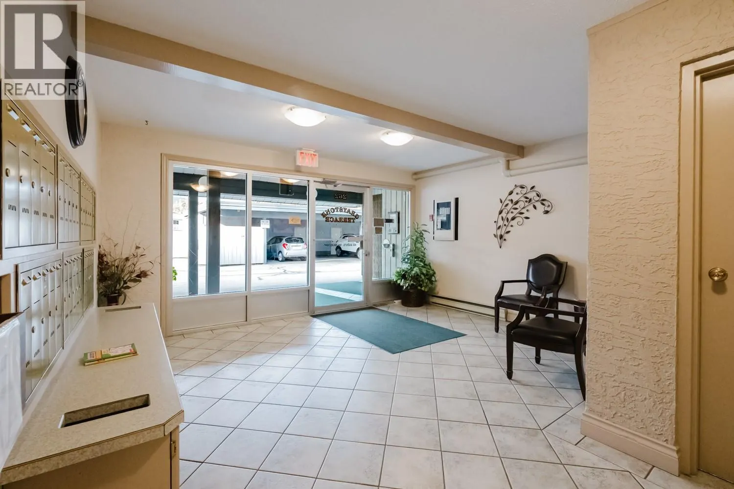 262 KINNEY Avenue Unit# 104