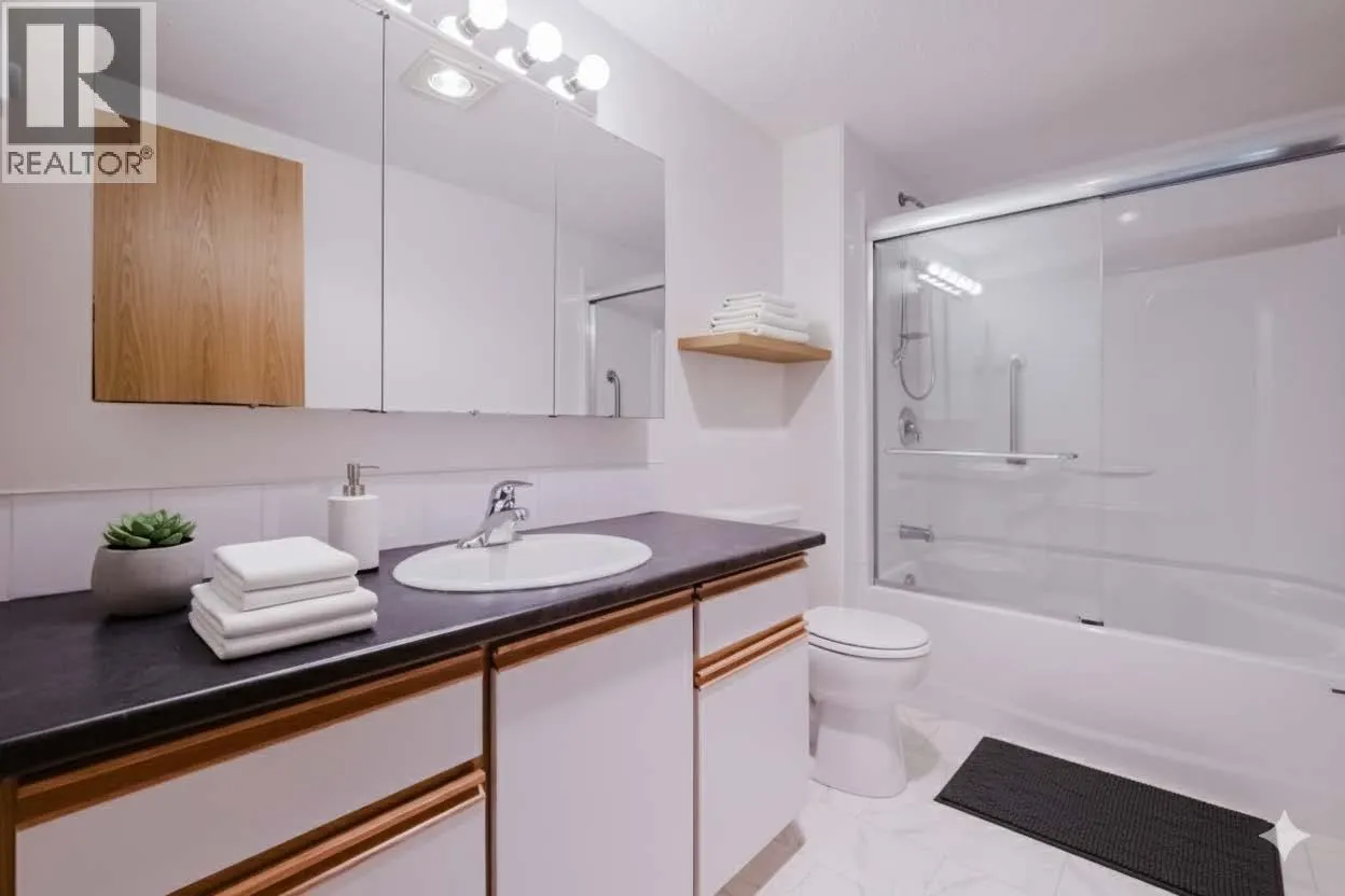 262 KINNEY Avenue Unit# 104