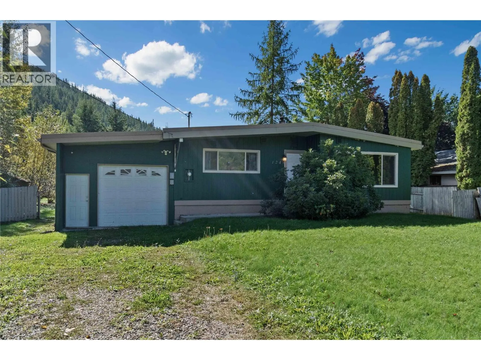 1245 Maclean Mcpherson Road