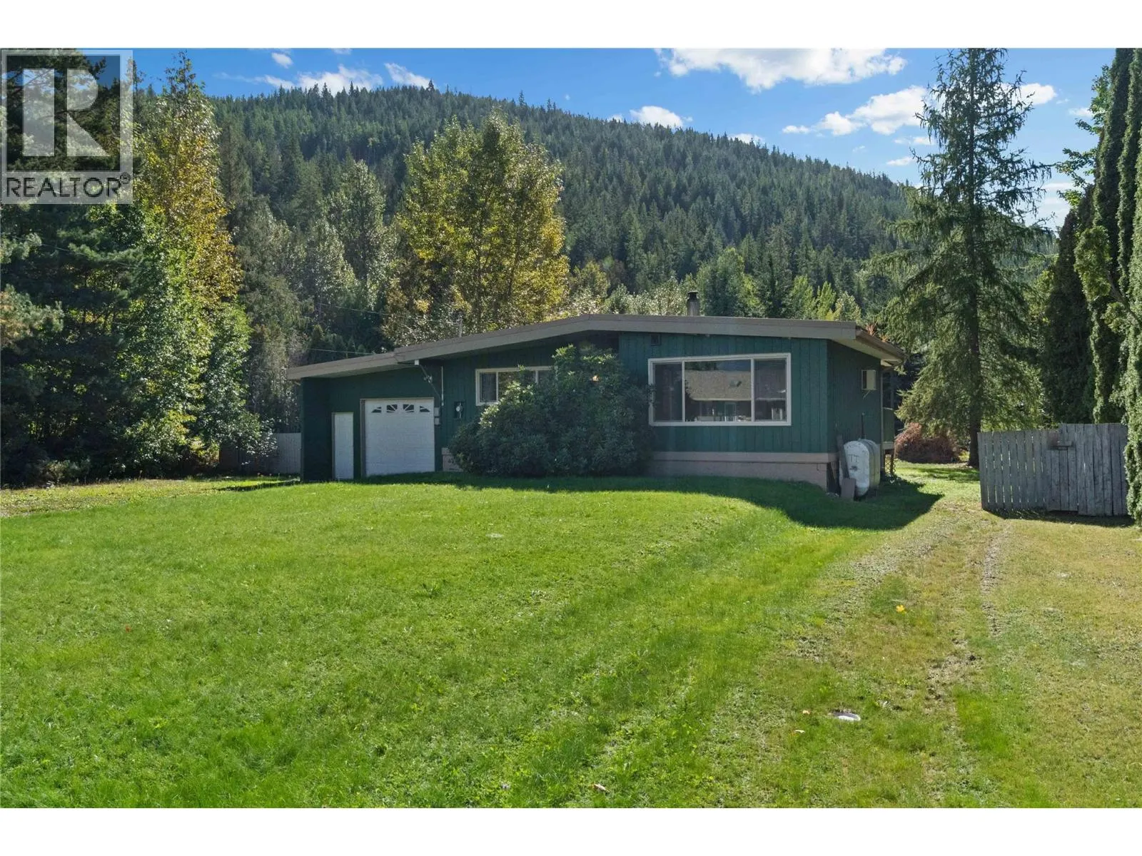 1245 Maclean Mcpherson Road