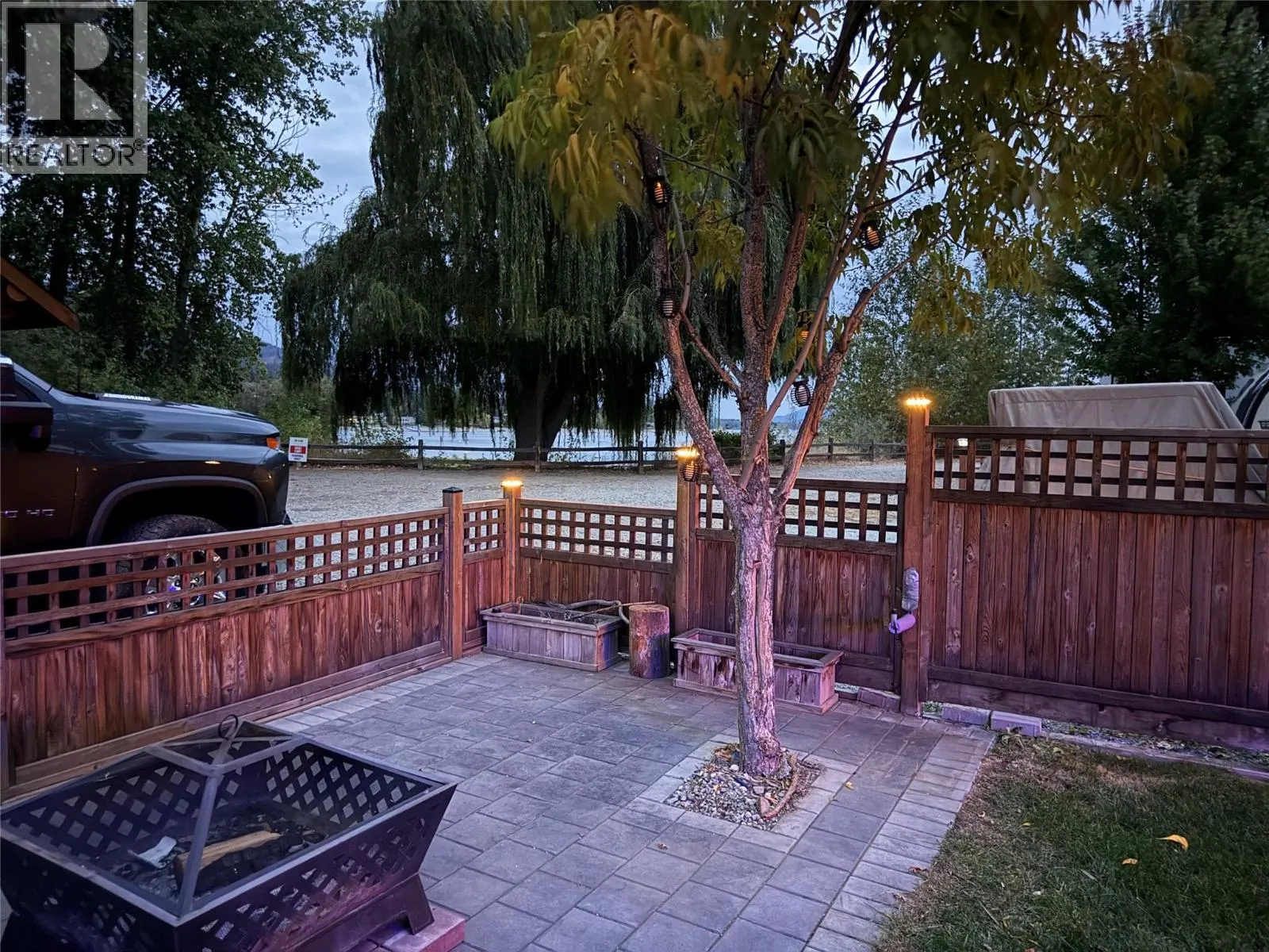 55 Cottonwood Drive N