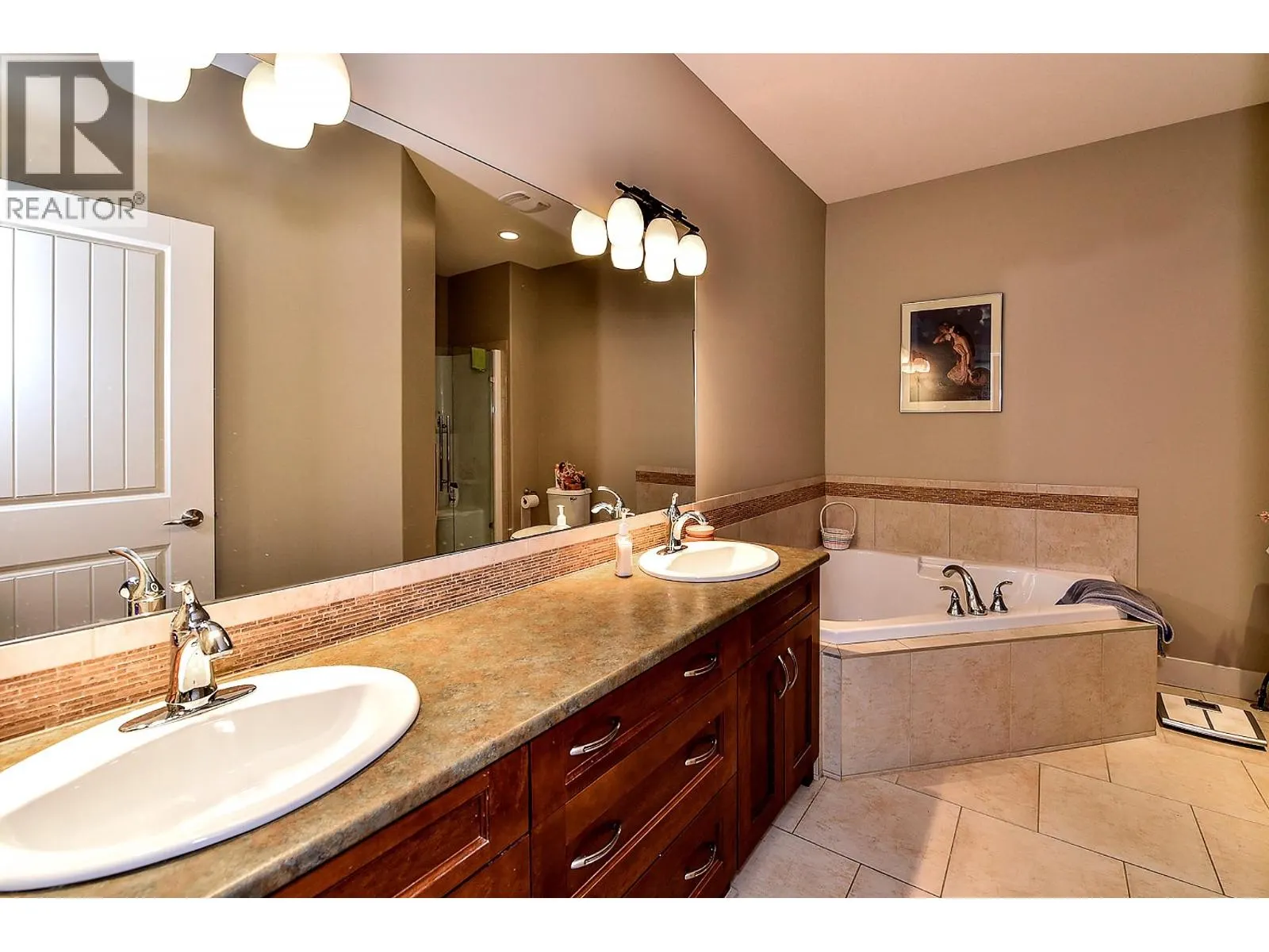2450 Selkirk Drive Unit# 8