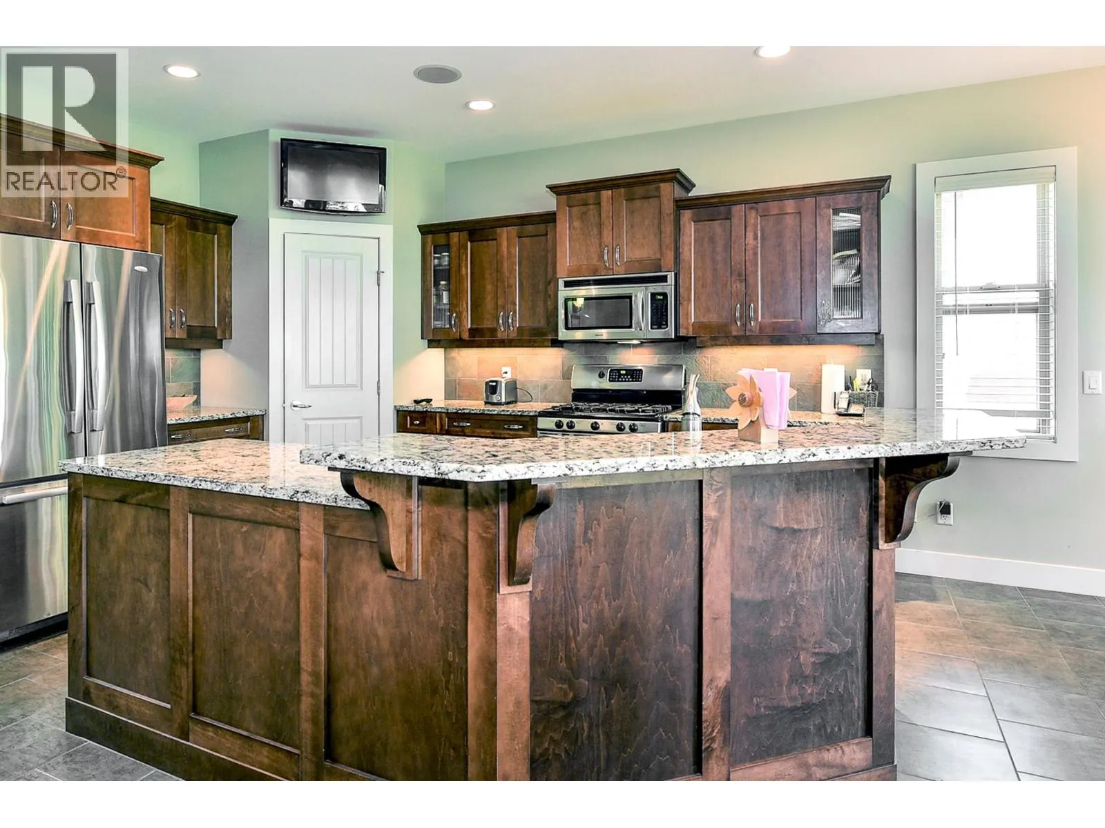 2450 Selkirk Drive Unit# 8