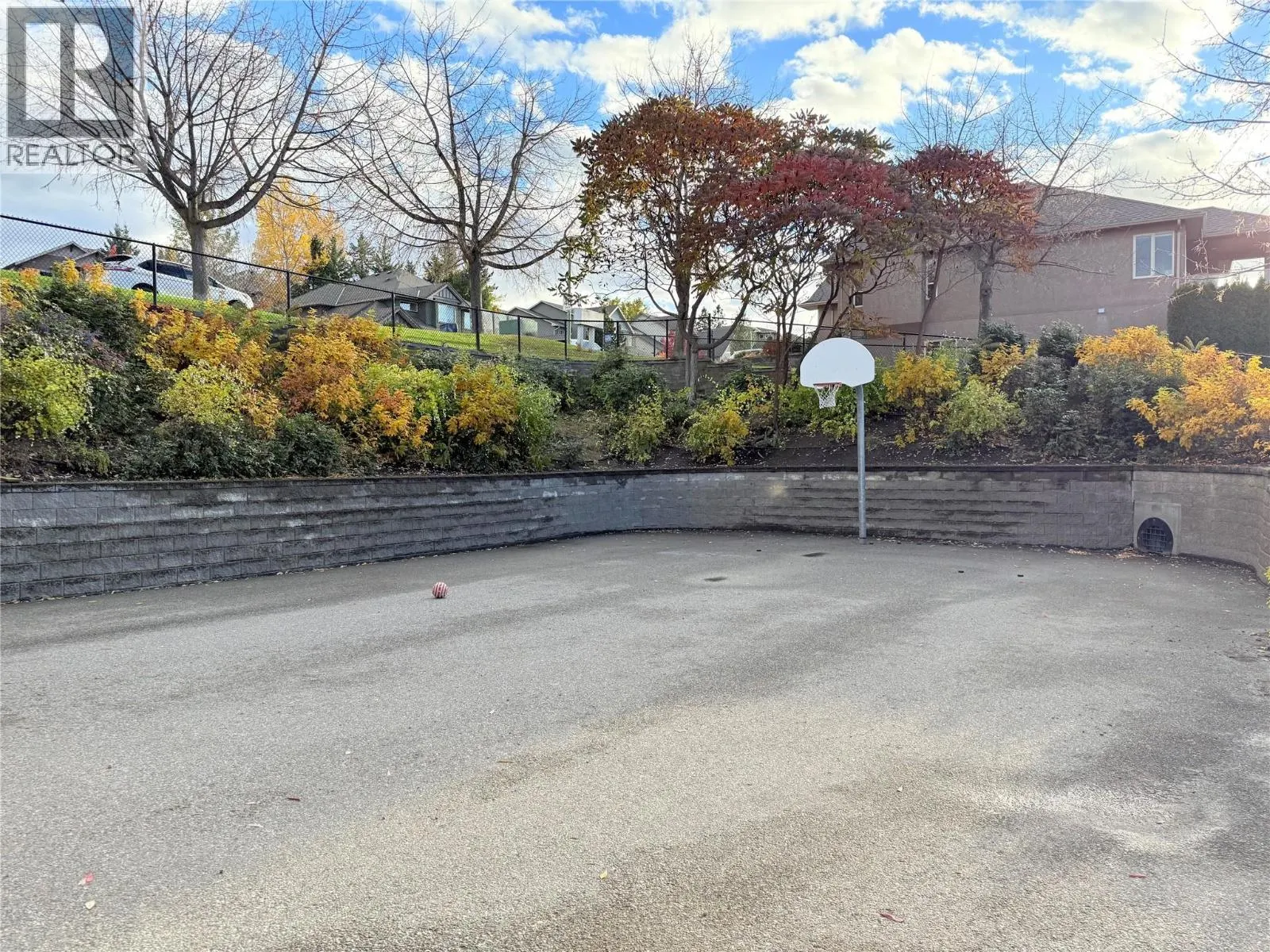 2450 Selkirk Drive Unit# 8