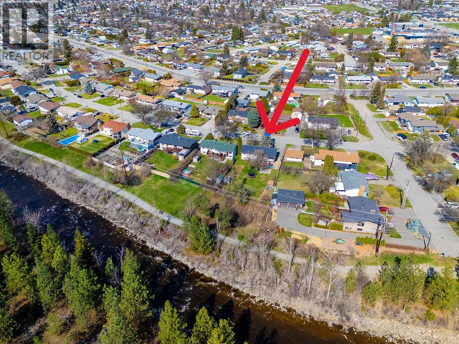 811 Tamarack Drive