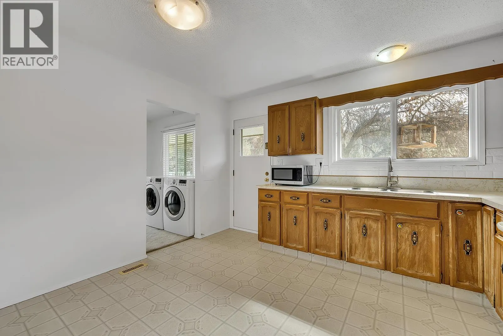 811 Tamarack Drive