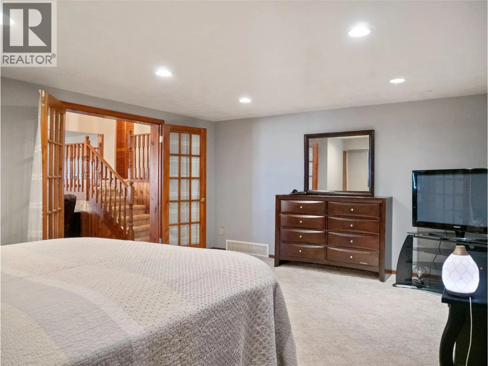 6879 217 Road