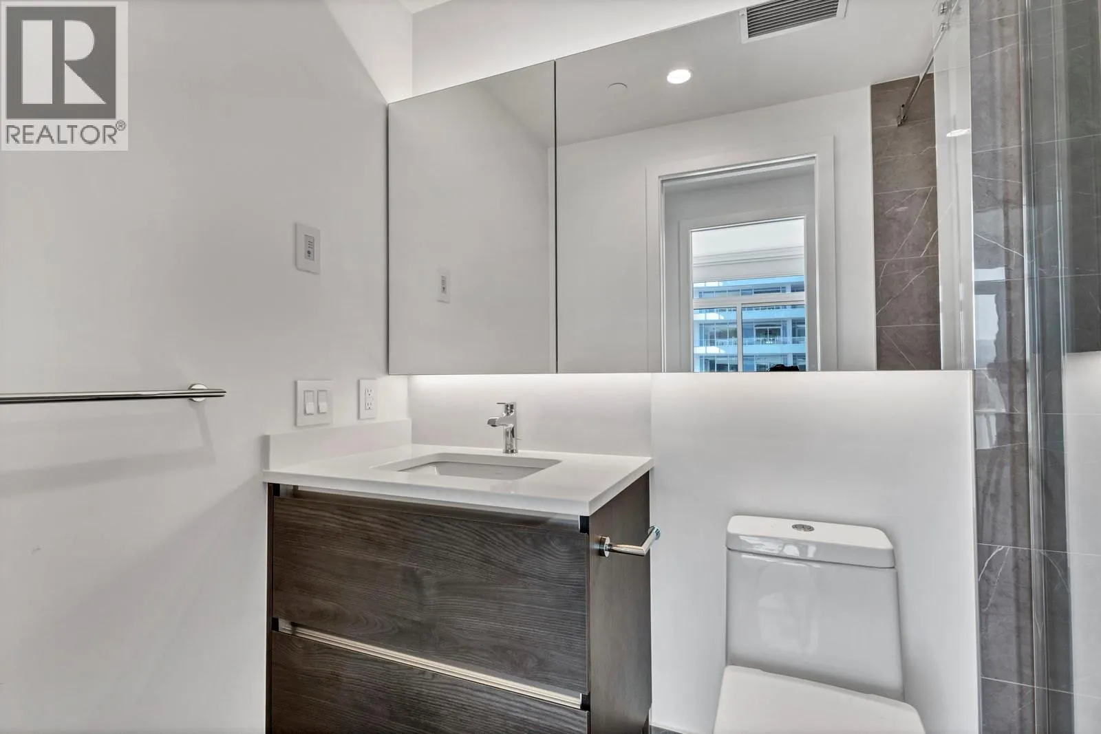 238 Leon Avenue Unit# 1104