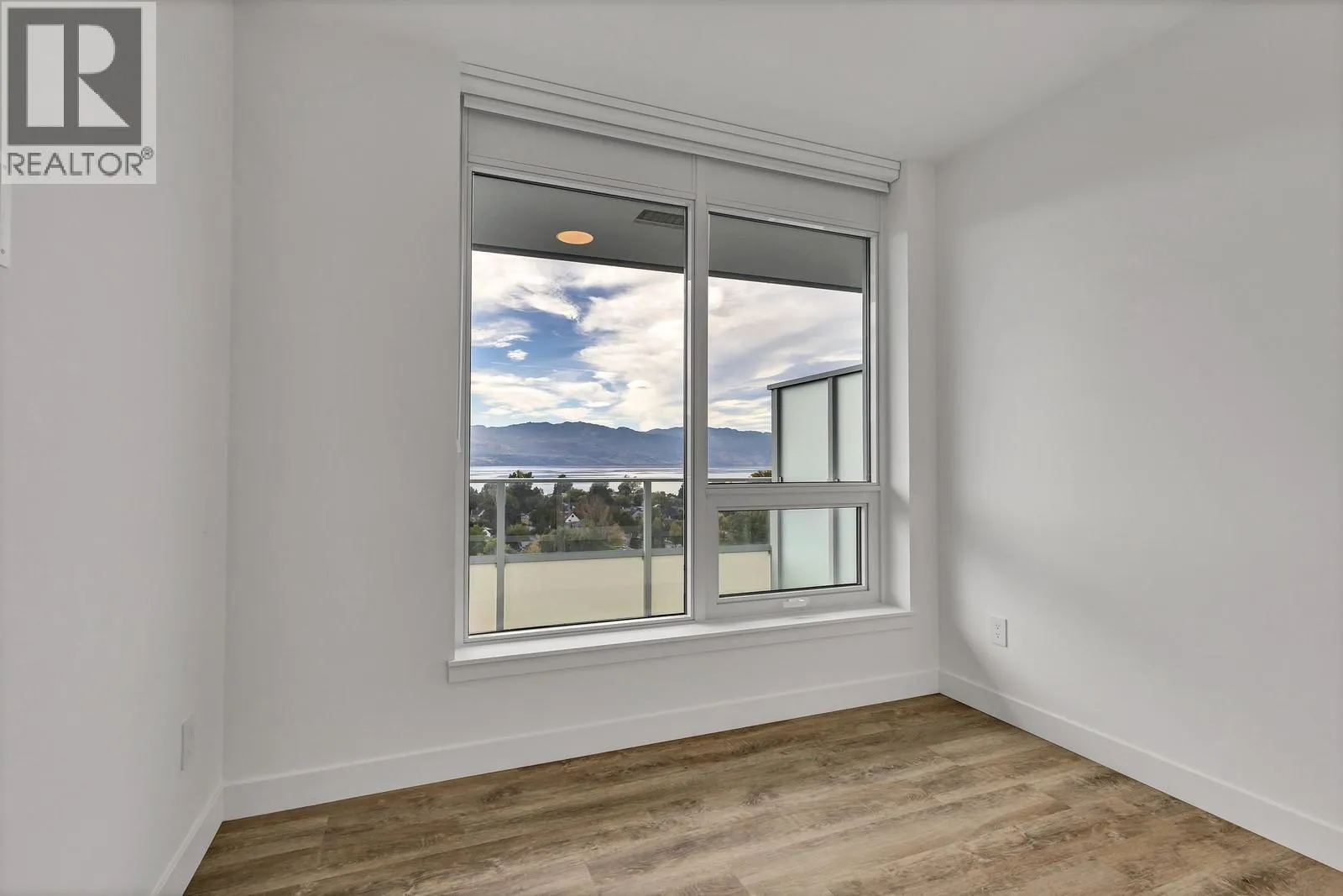 238 Leon Avenue Unit# 1104