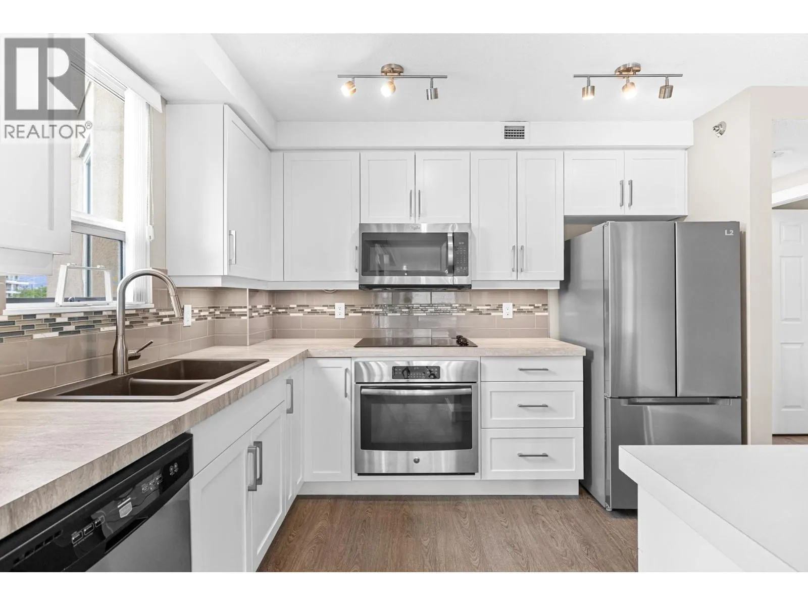1152 Sunset Drive Unit# 501