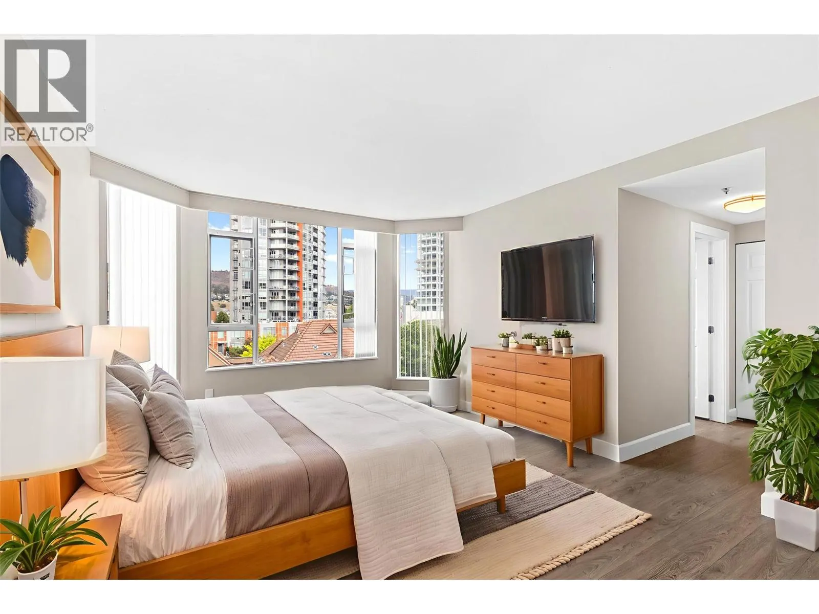 1152 Sunset Drive Unit# 501