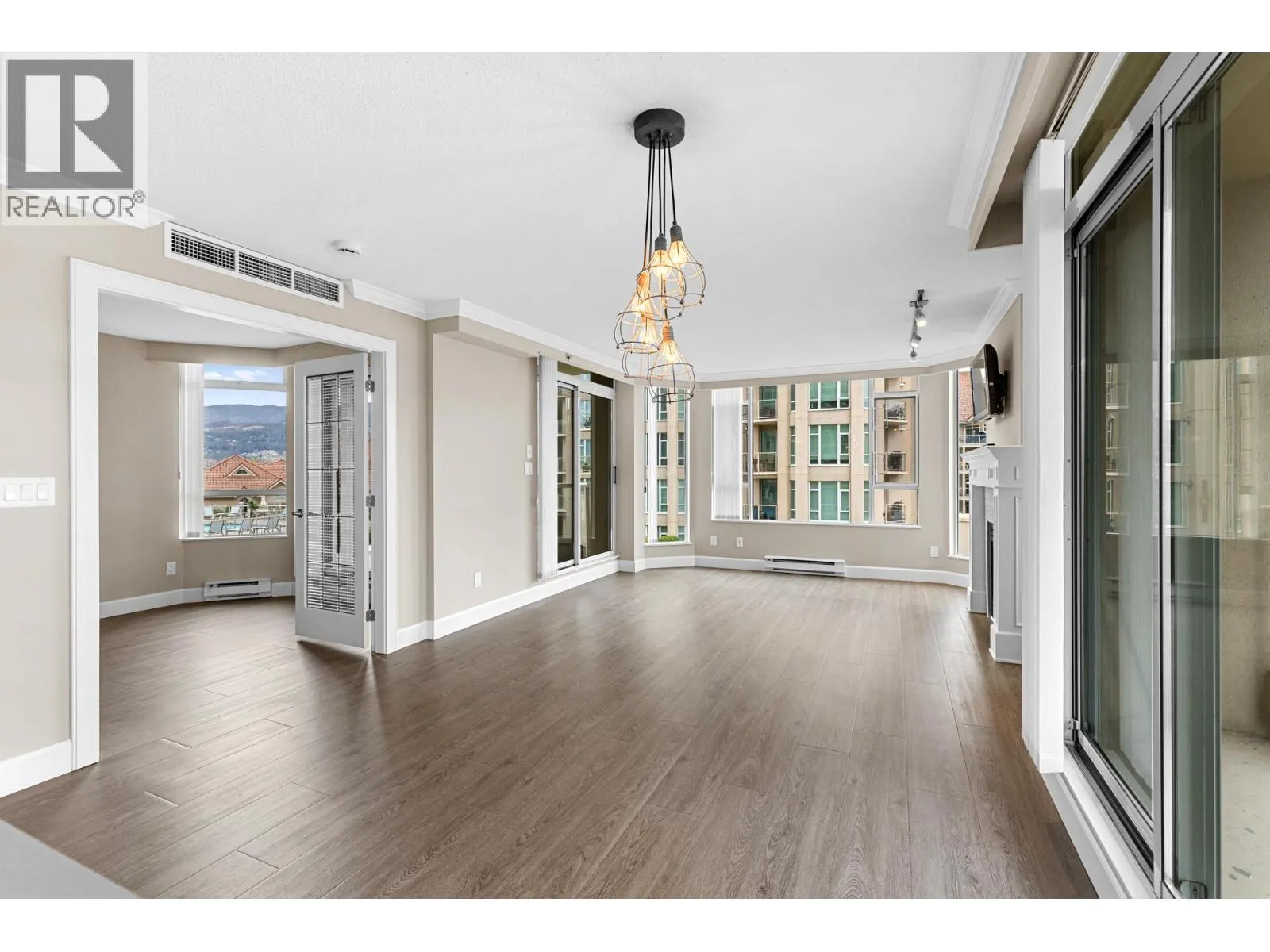 1152 Sunset Drive Unit# 501