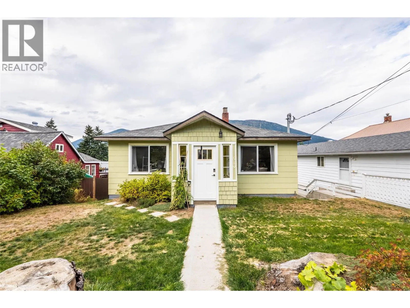 519 ROBSON Street