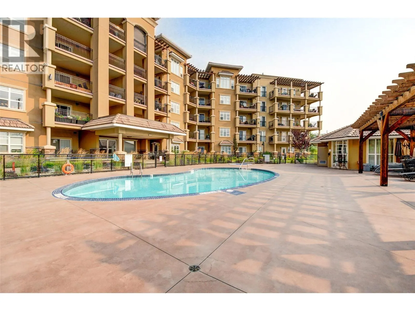2070 Boucherie Road Unit# 517 Lot# 24-1-4
