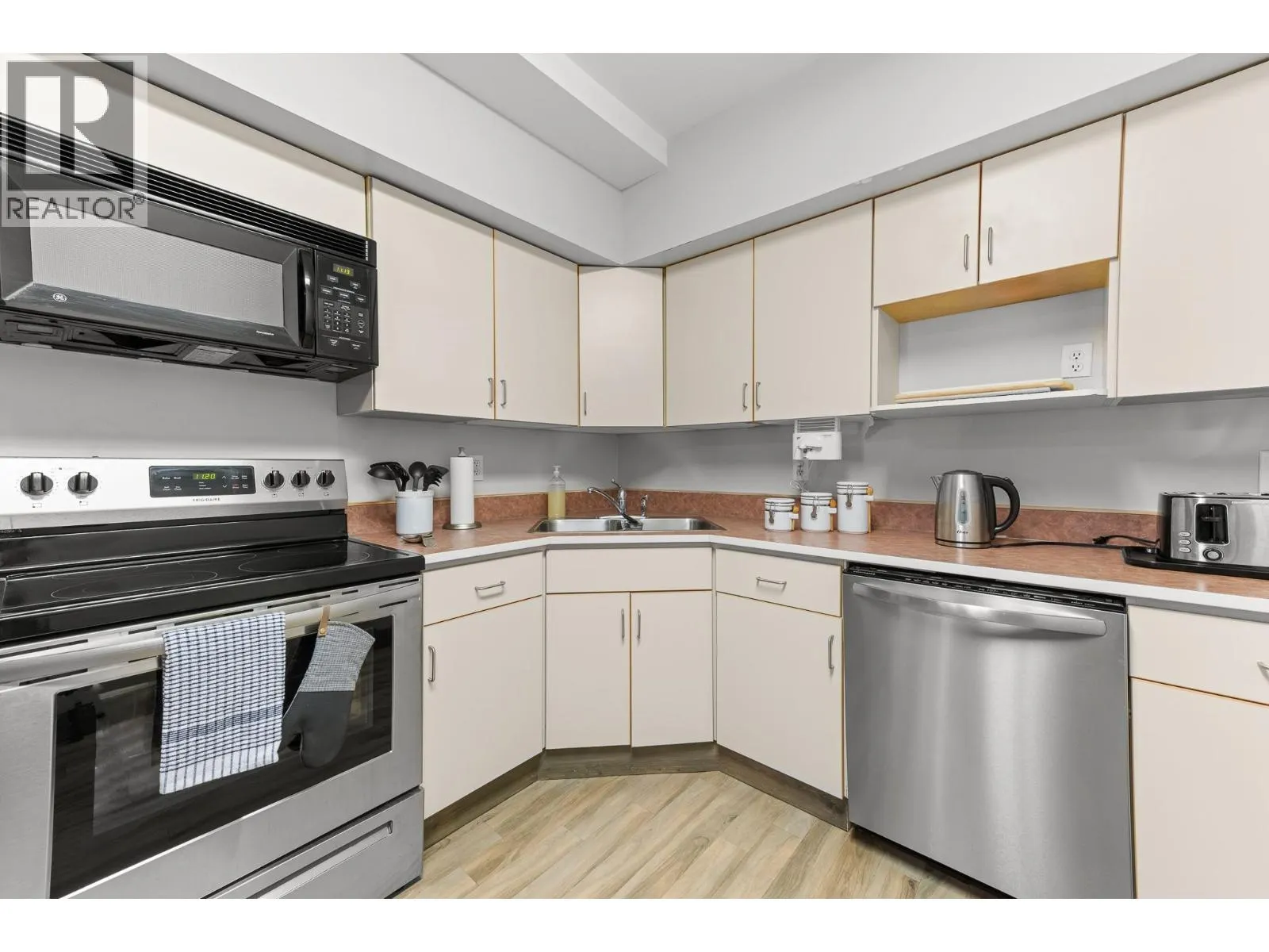 360 Strayhorse Road Unit# 13