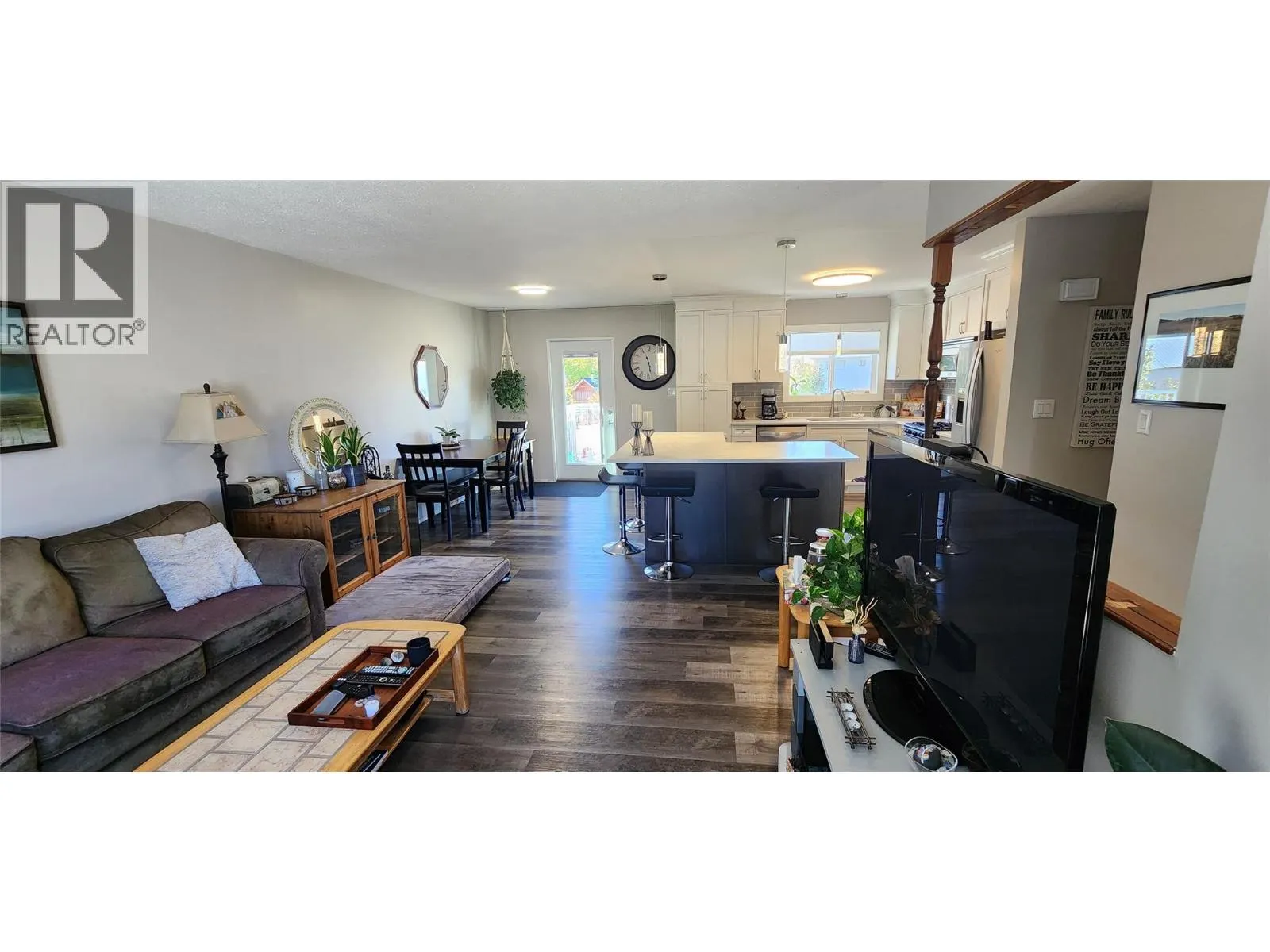 6649 Van-Ness Way