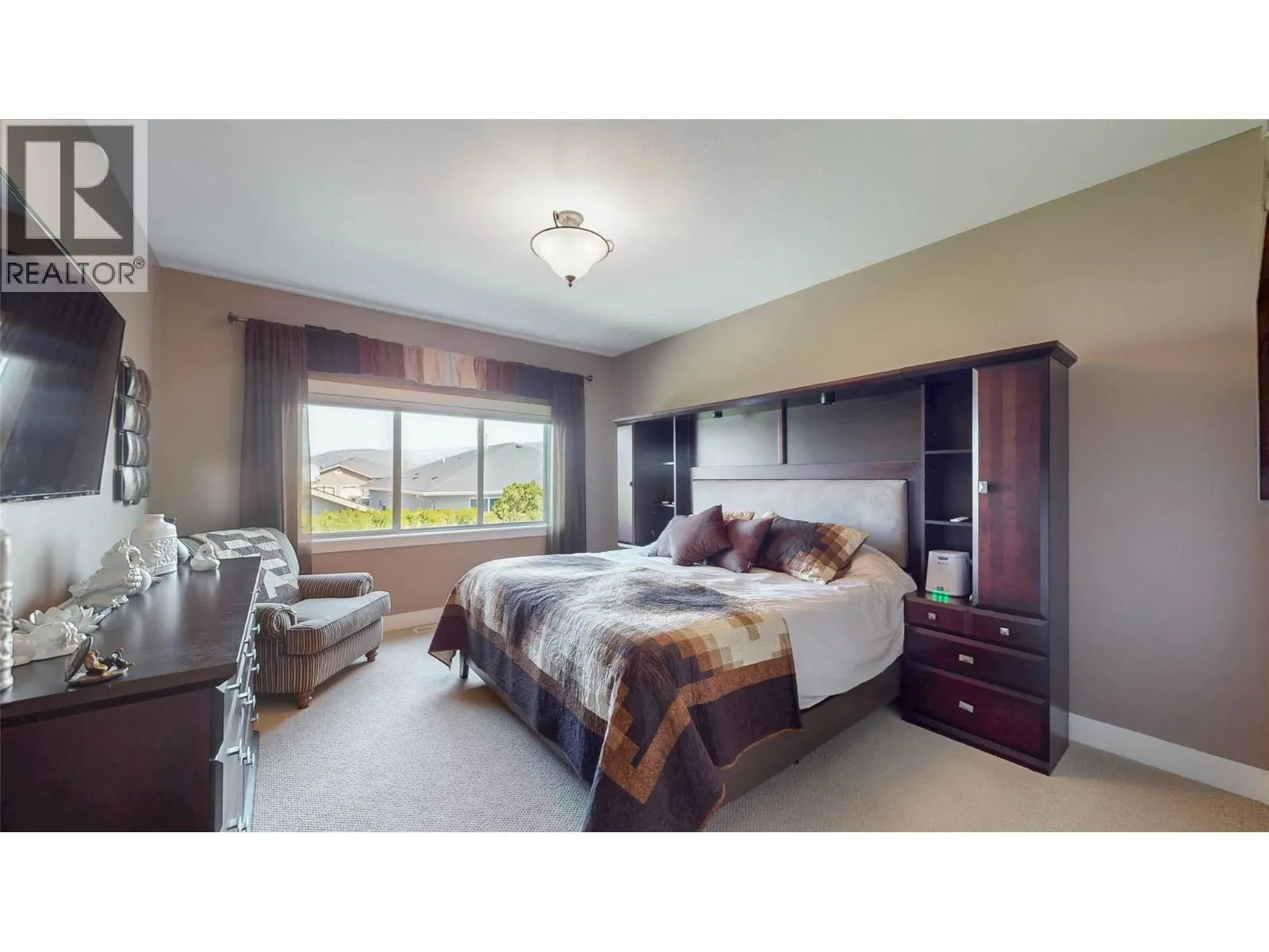 6833 MEADOWS Drive Unit# 7