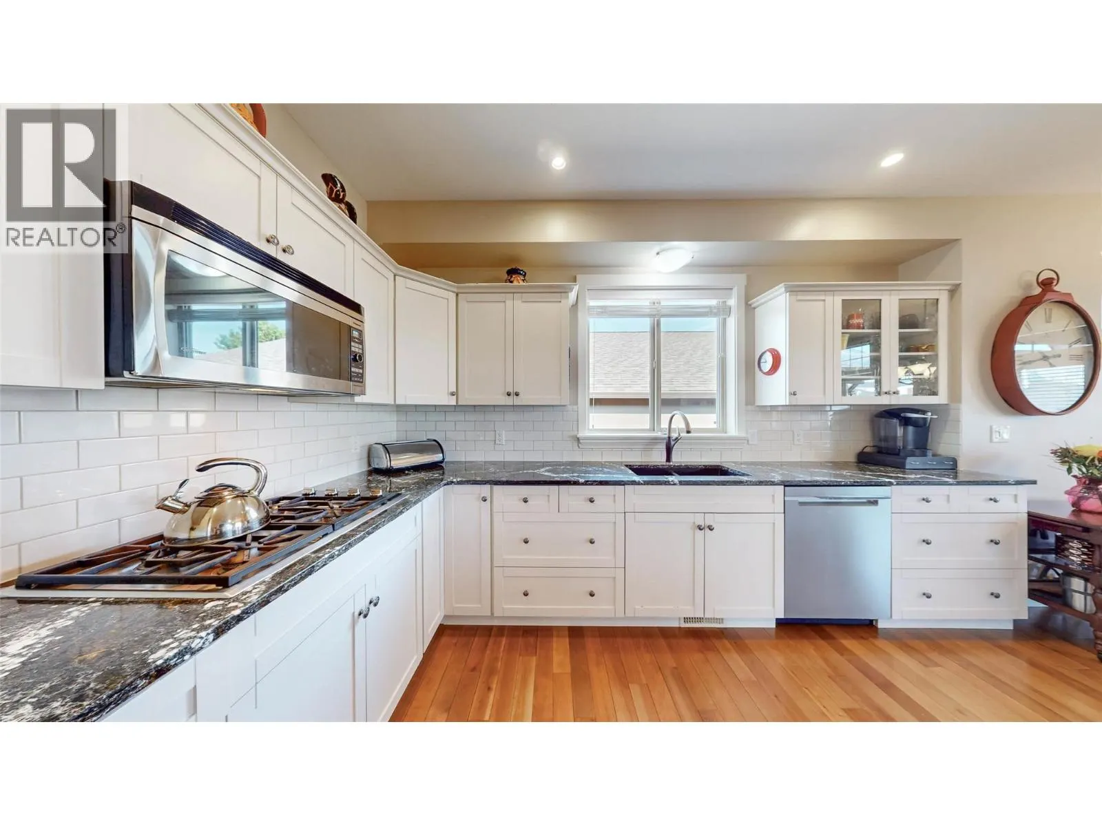 6833 MEADOWS Drive Unit# 7