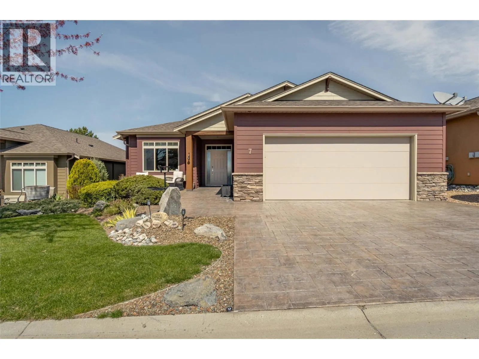 6833 MEADOWS Drive Unit# 7