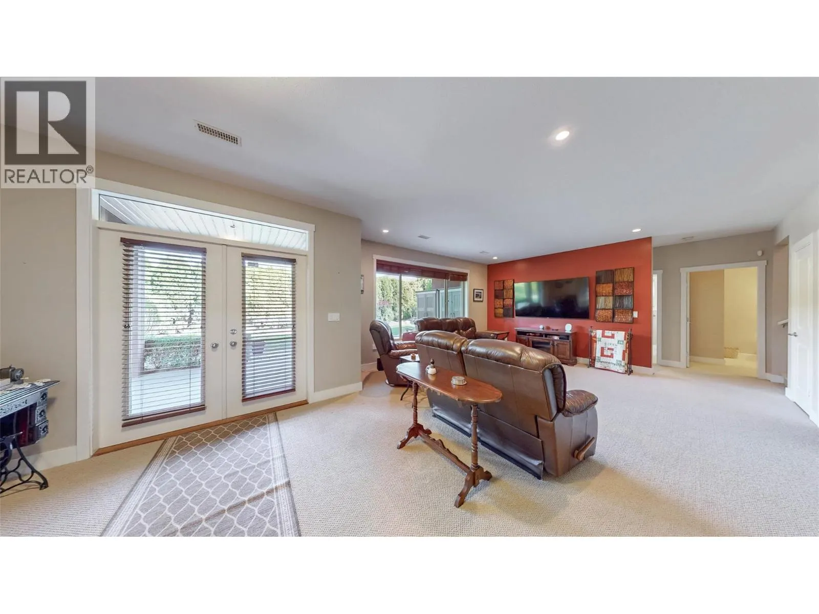 6833 MEADOWS Drive Unit# 7