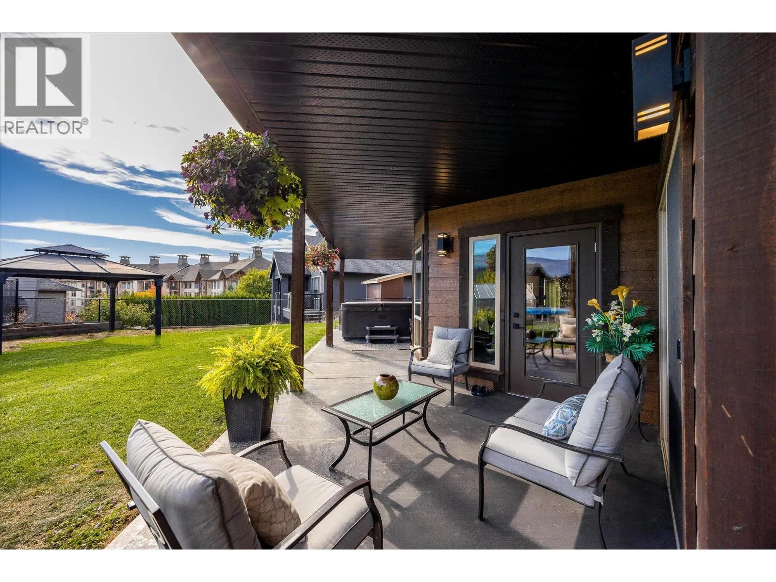 12815 Shoreline Drive