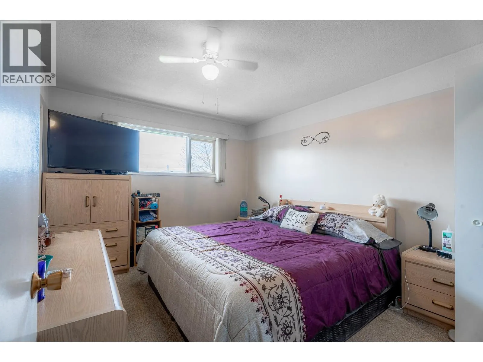 664 Seton Place