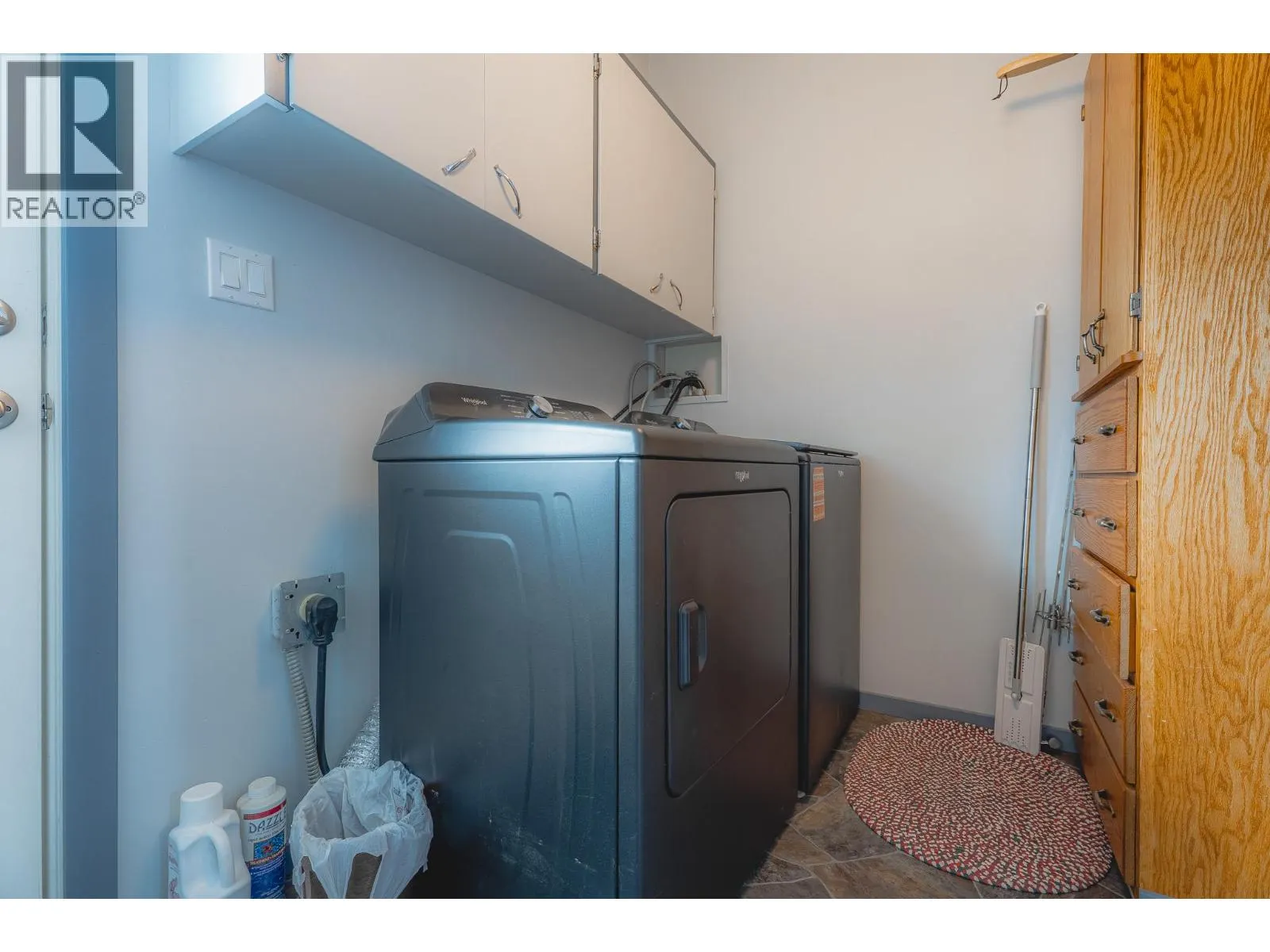664 Seton Place