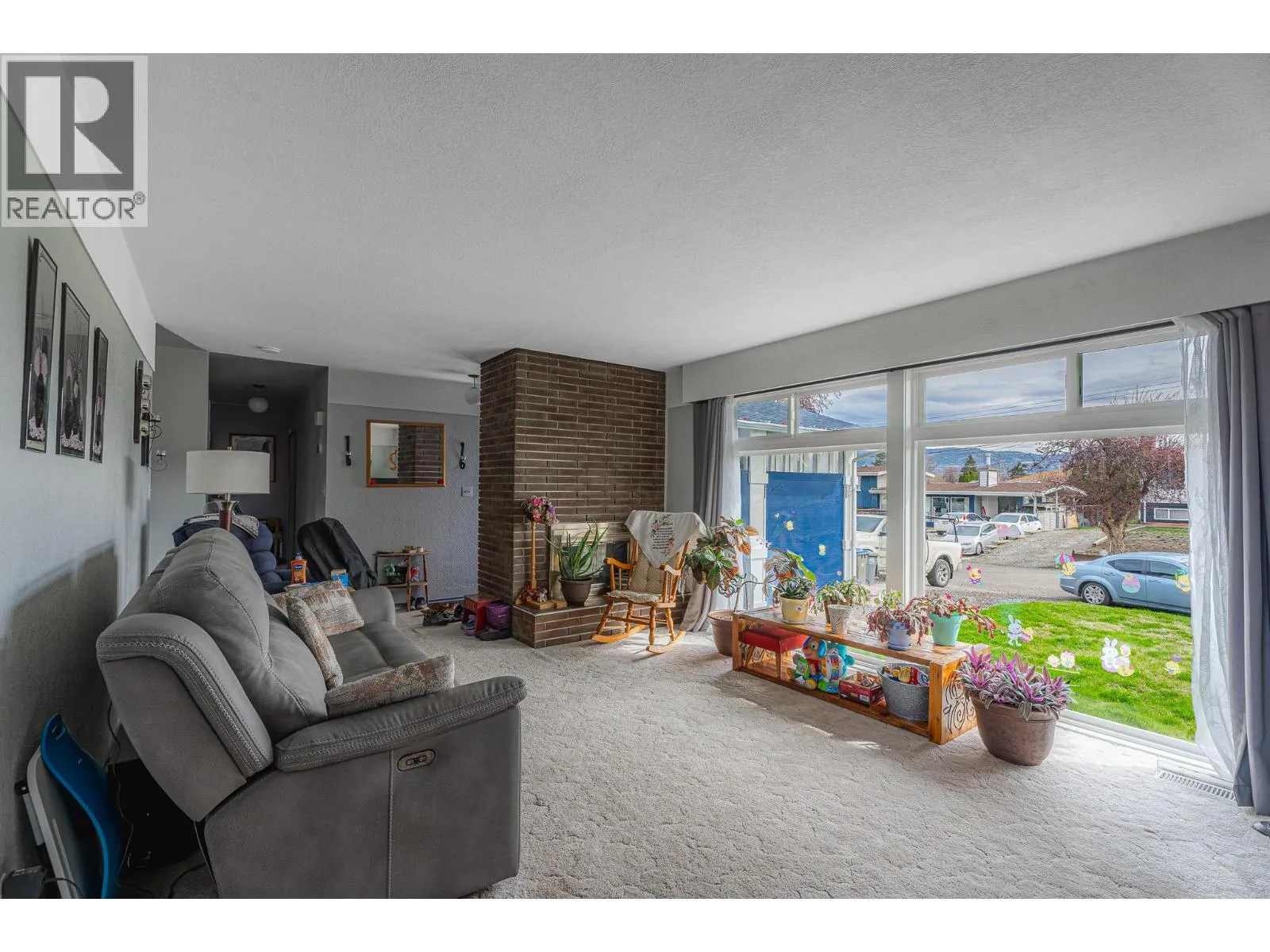 664 Seton Place